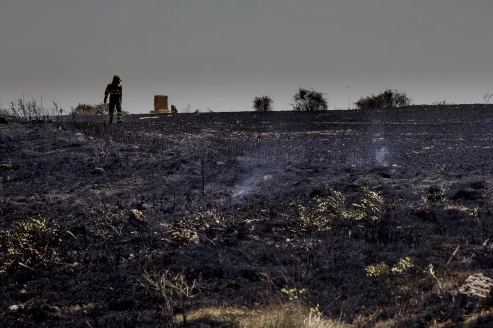 Villadiego arde sin tregua y los voluntarios vuelan sin capa